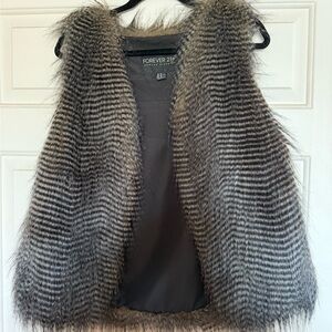 Forever 21 Plus Faux Fur Vest in Black and Gray